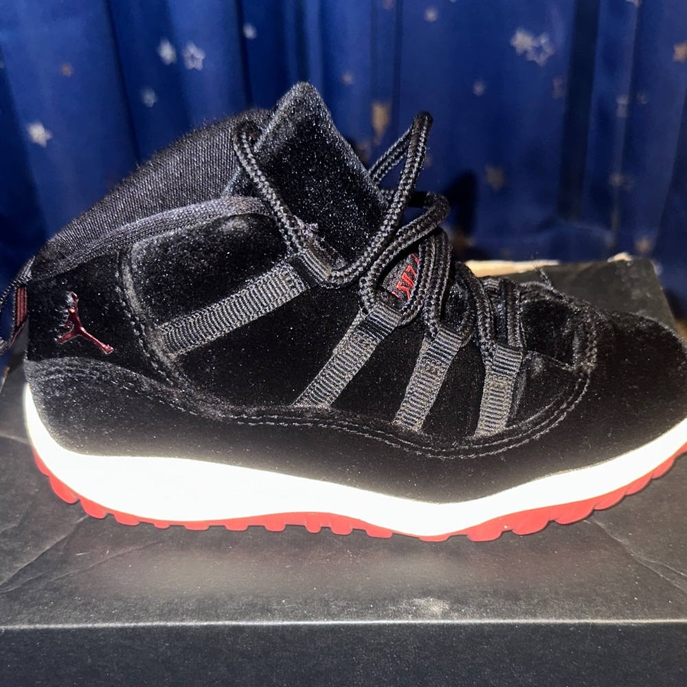 Jordan Kids Black and Red Sneakers